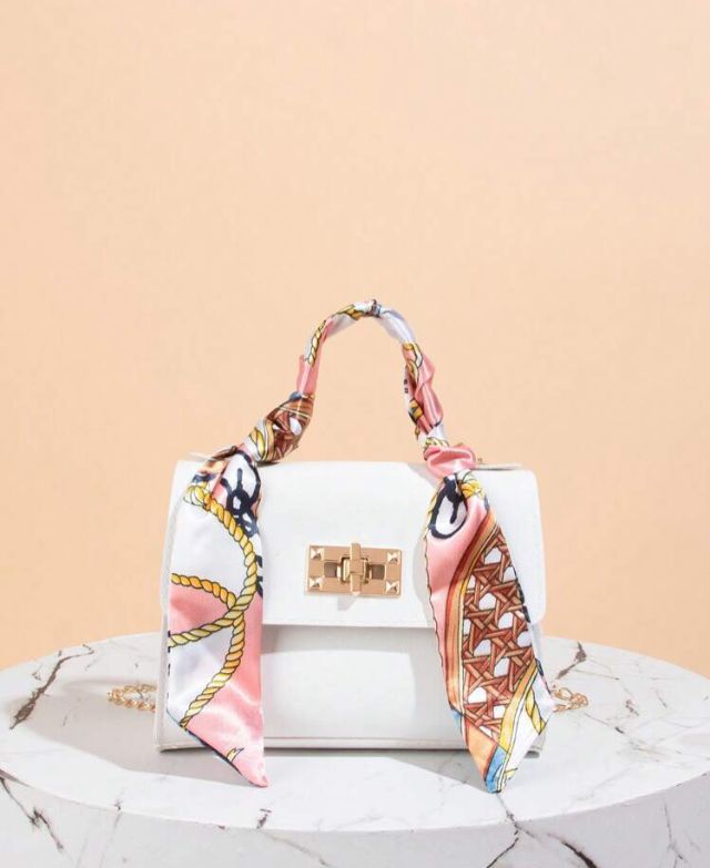 Bolsa Infantil com Lenço de Seda