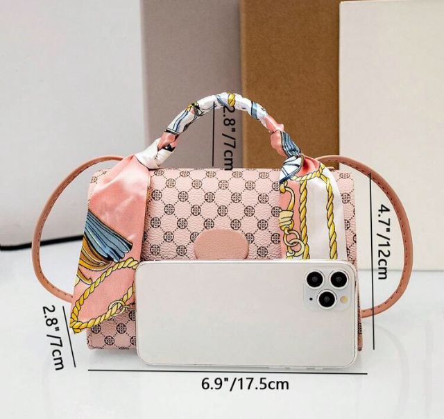 Bolsa Infantil com Lenço de Seda